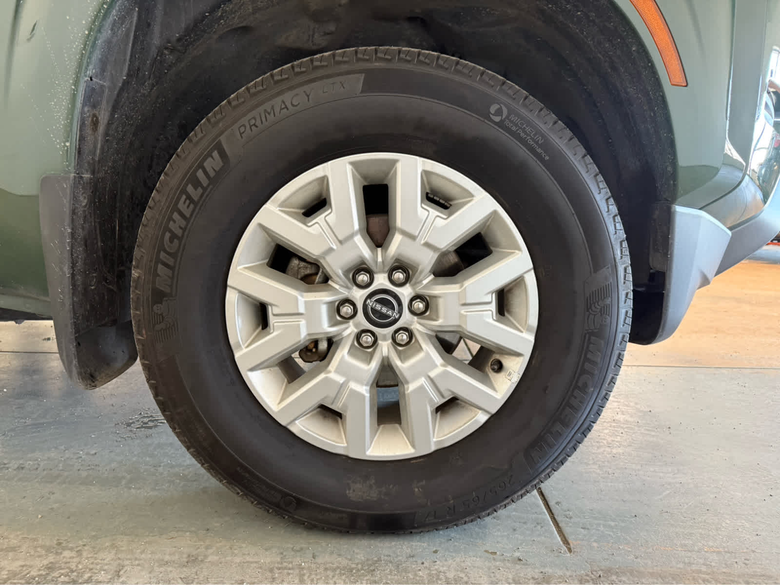 2023 Nissan Frontier SV