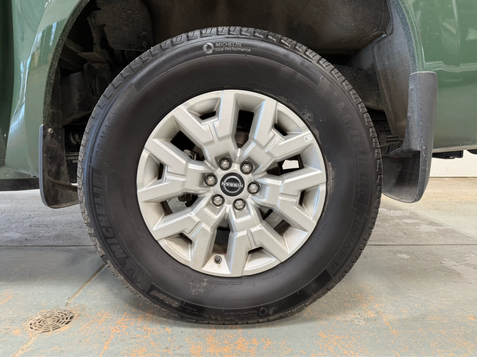 2023 Nissan Frontier SV