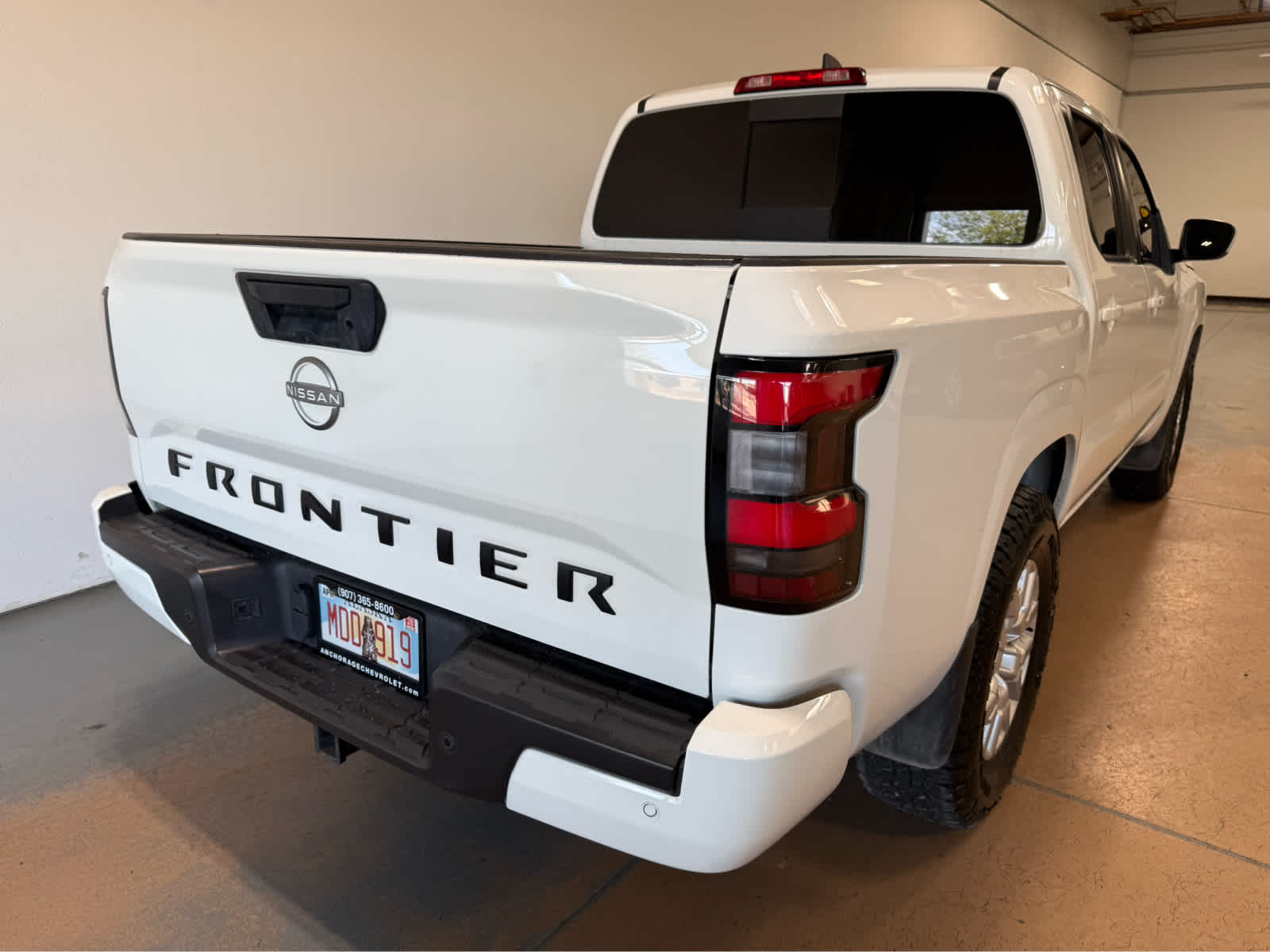 2023 Nissan Frontier SV