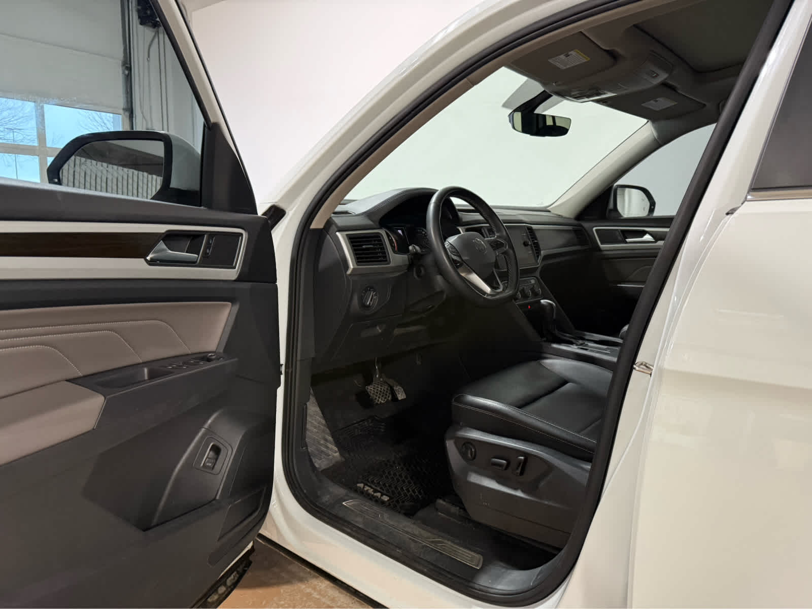 2021 Volkswagen Atlas 3.6L V6 SE w/Technology