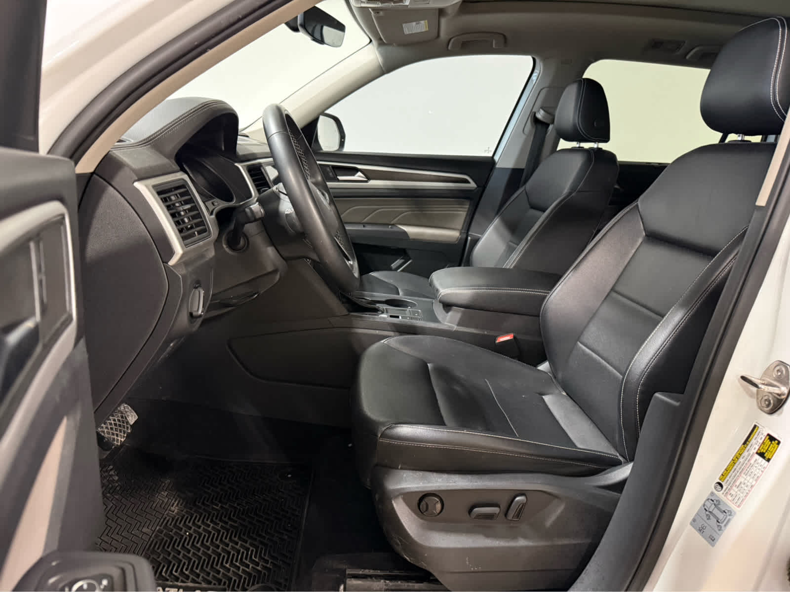 2021 Volkswagen Atlas 3.6L V6 SE w/Technology