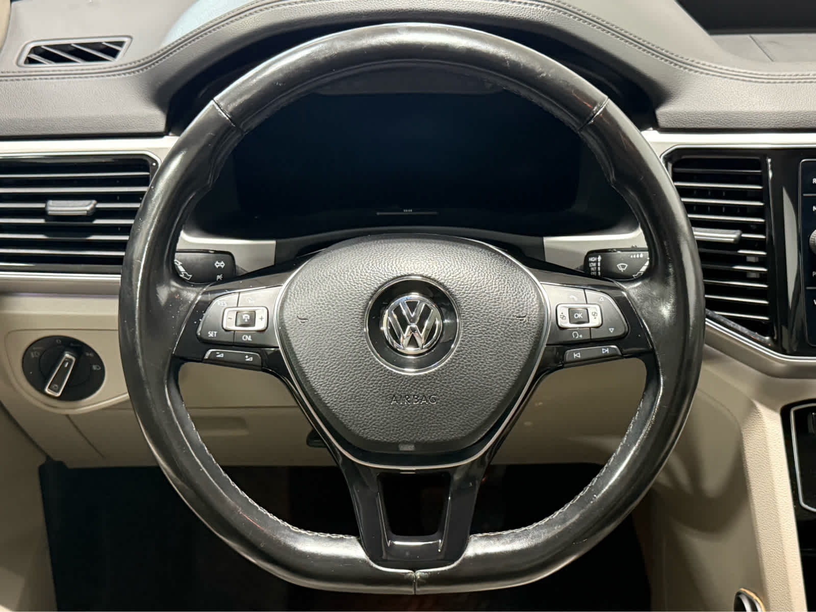 2018 Volkswagen Atlas 3.6L V6 SEL Premium