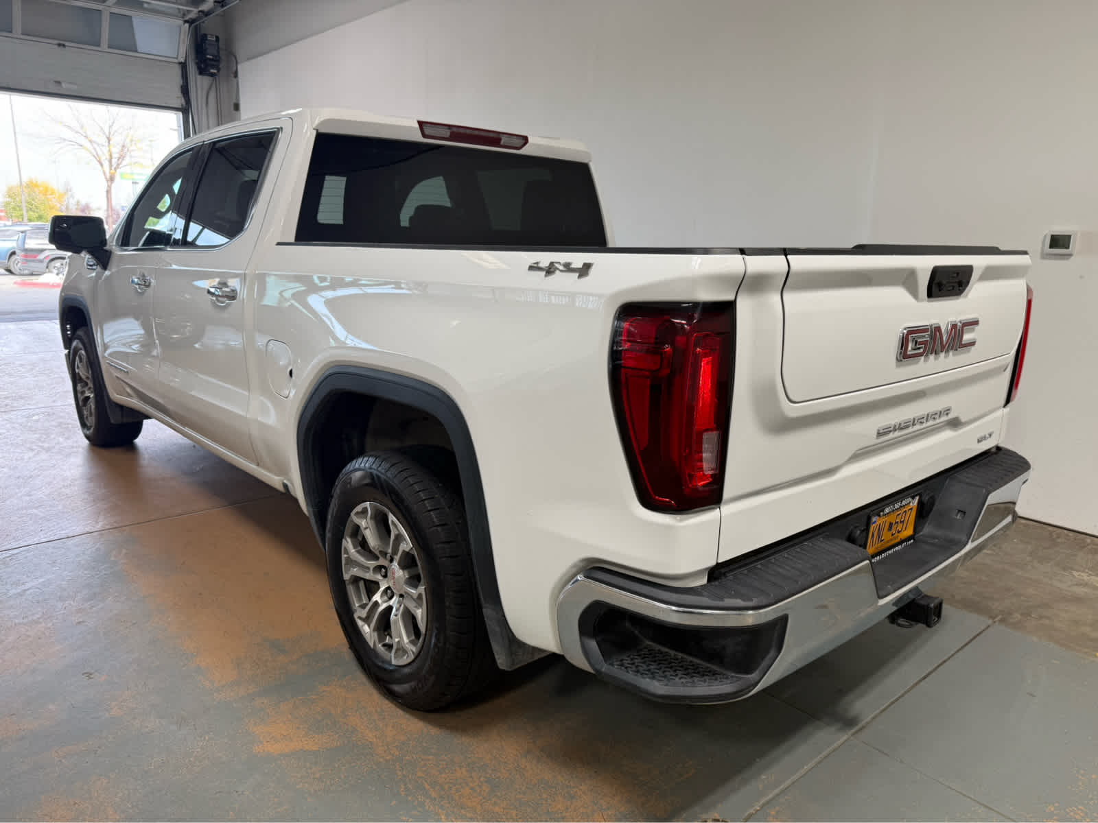 2025 GMC Sierra 1500 SLT