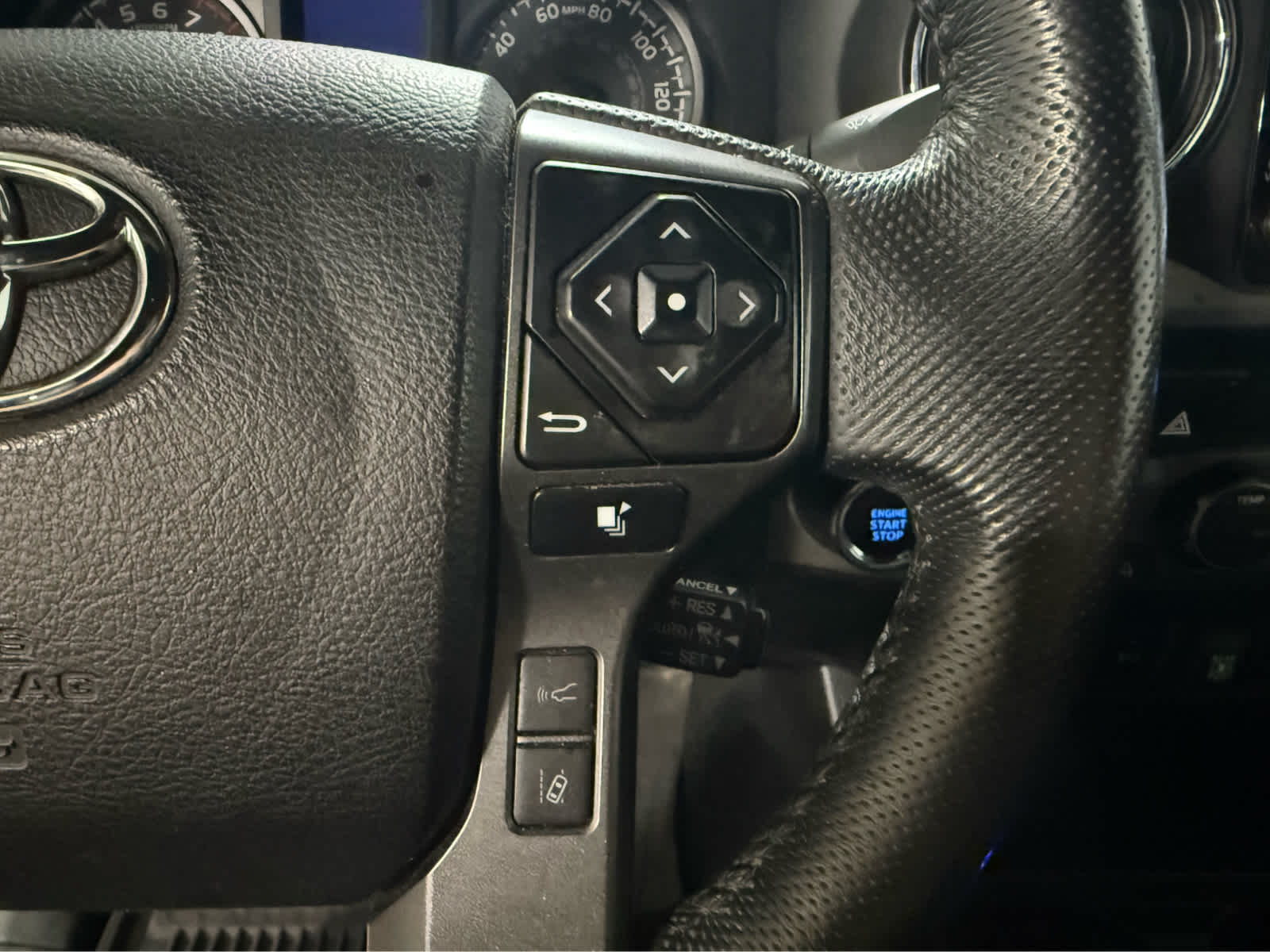 2022 Toyota Tacoma 4WD SR
