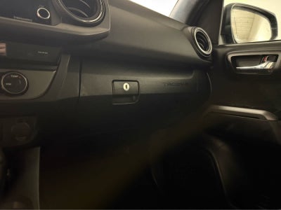 2022 Toyota Tacoma 4WD SR
