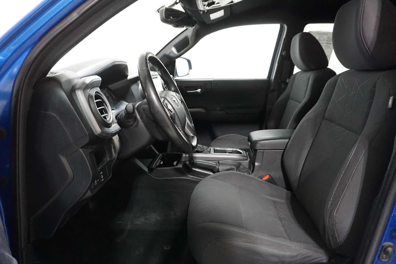 2016 Toyota Tacoma SR