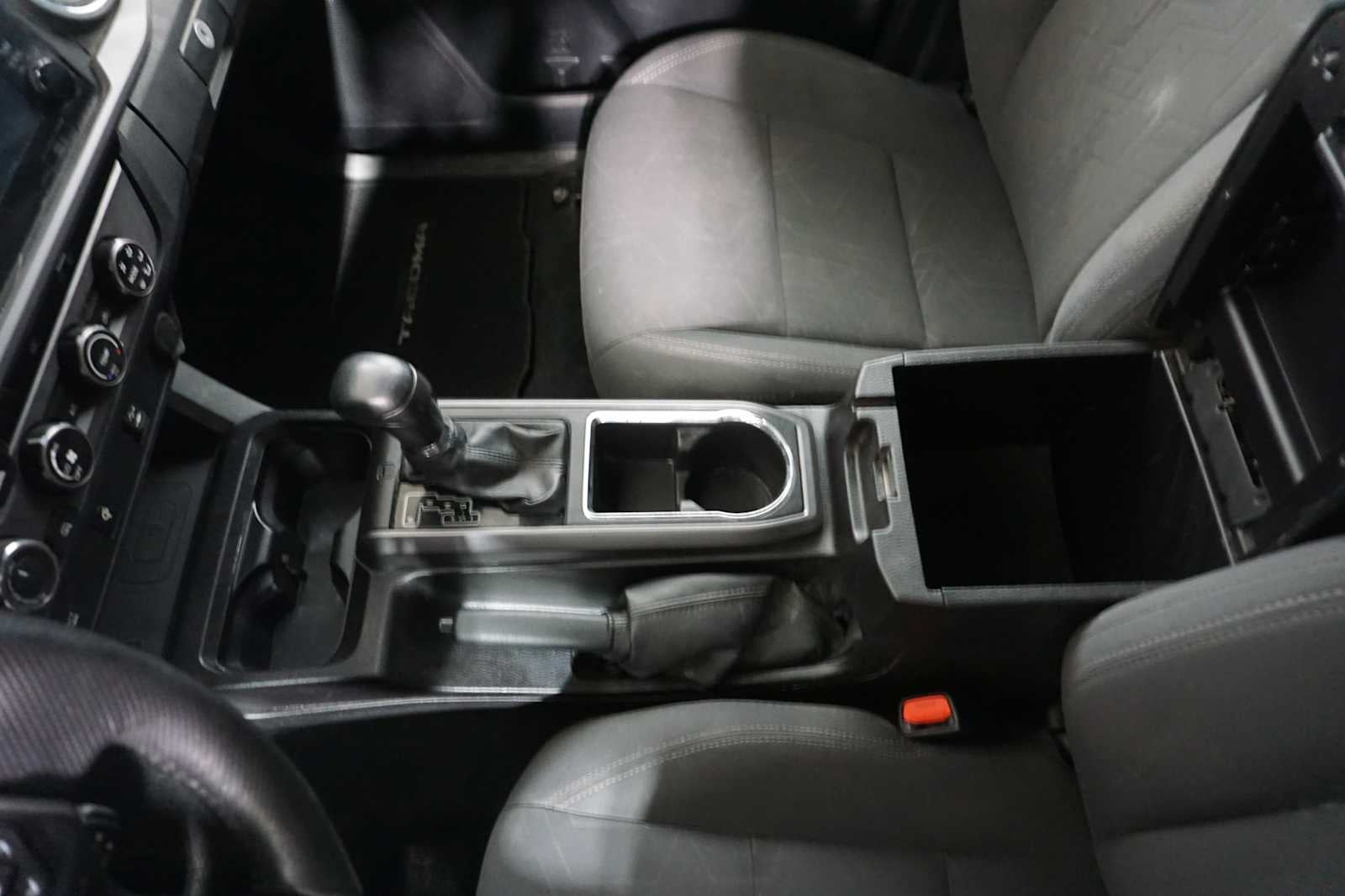 2016 Toyota Tacoma SR