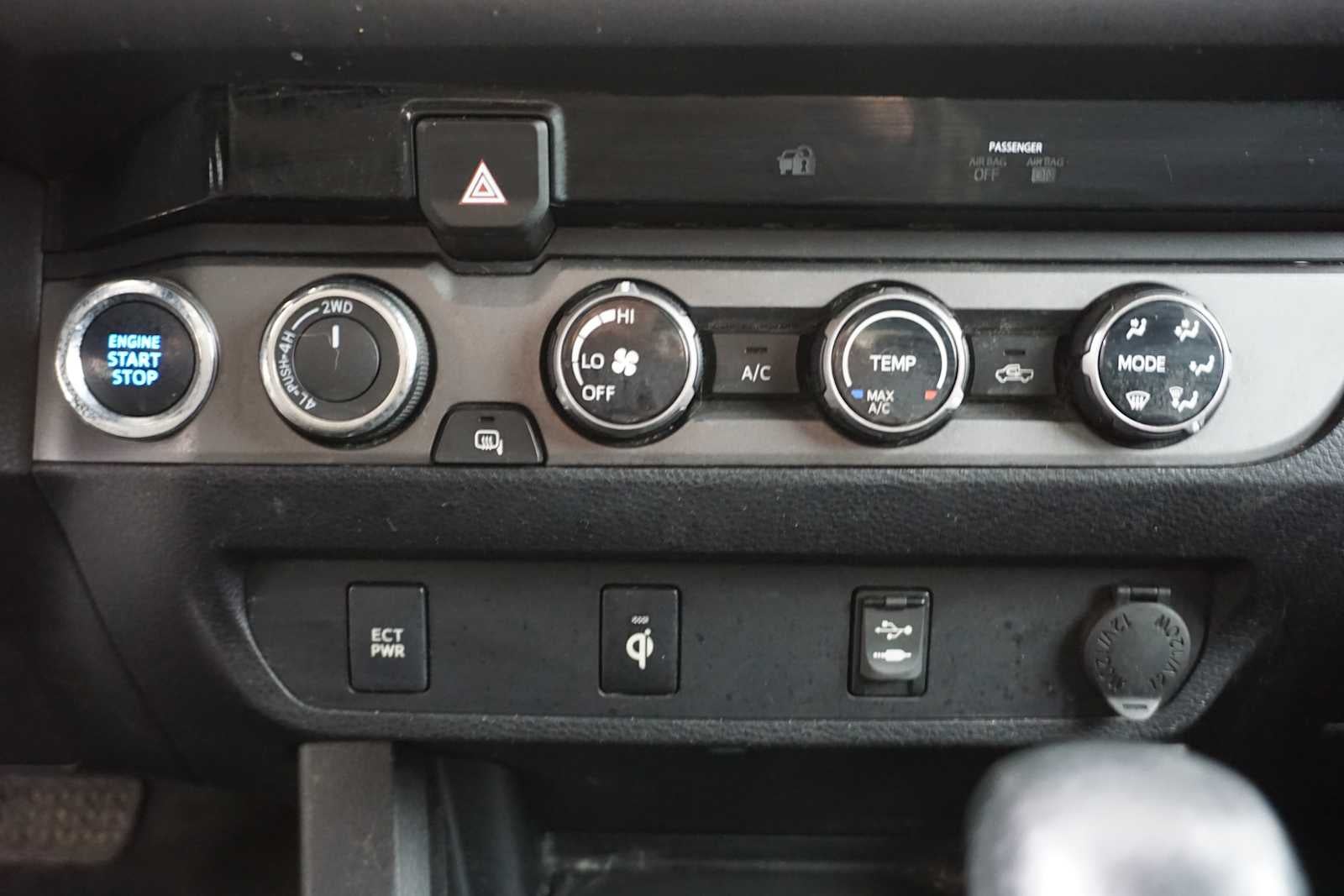 2016 Toyota Tacoma SR