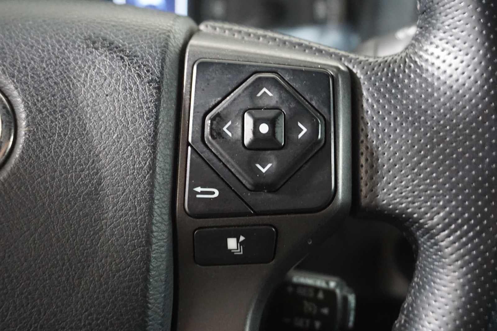 2016 Toyota Tacoma SR