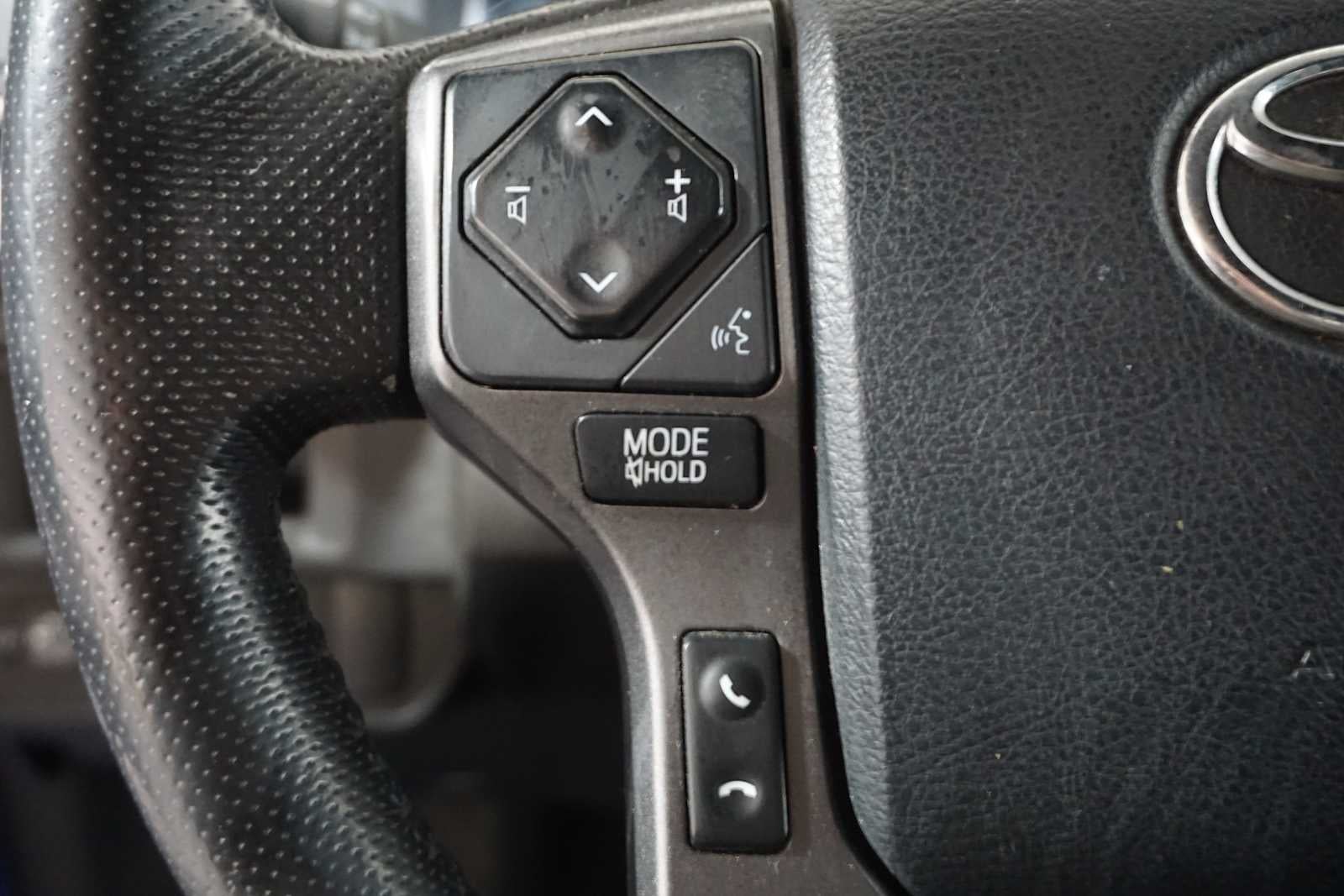 2016 Toyota Tacoma SR