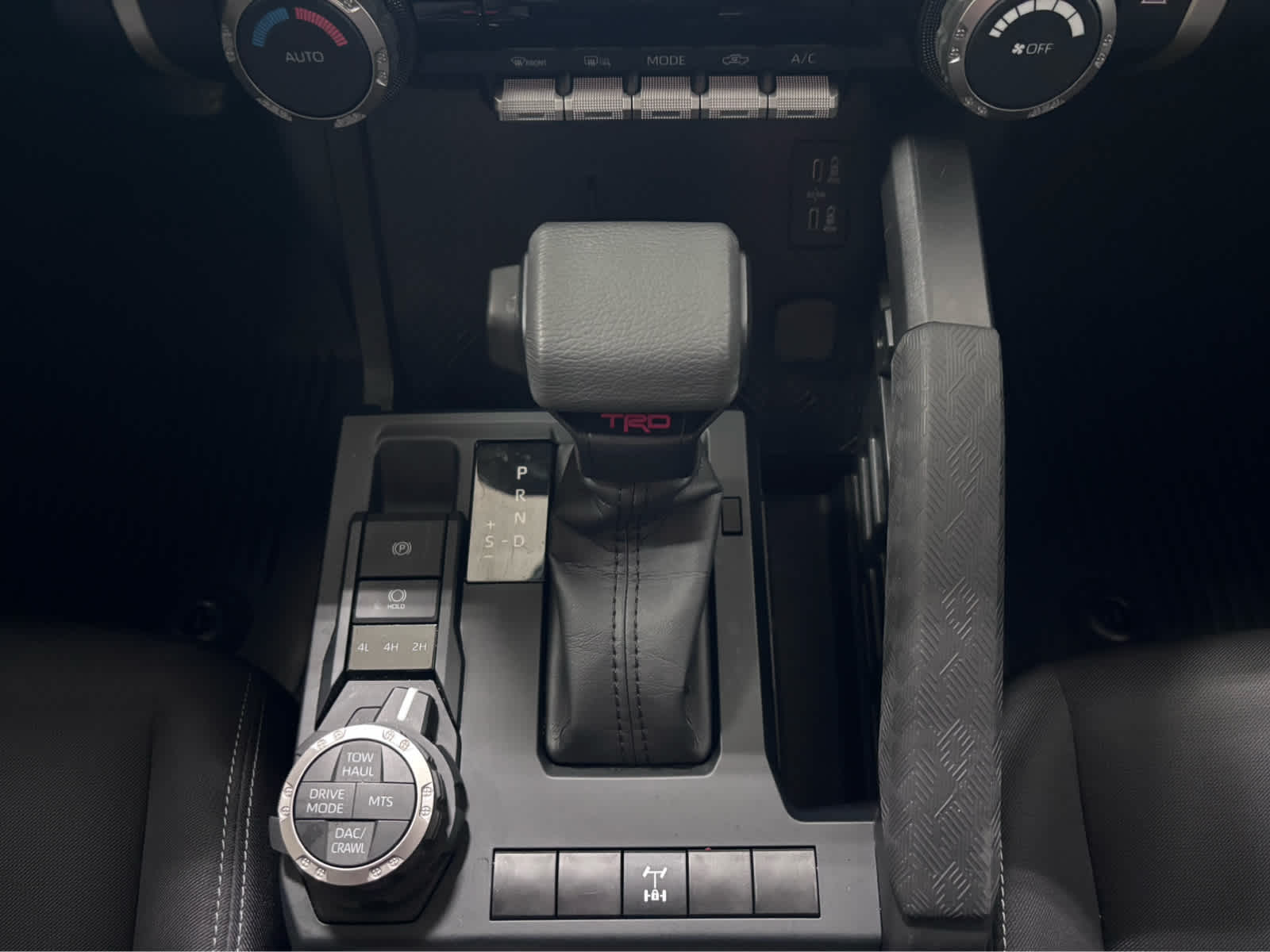 2025 Toyota Tacoma 4WD SR
