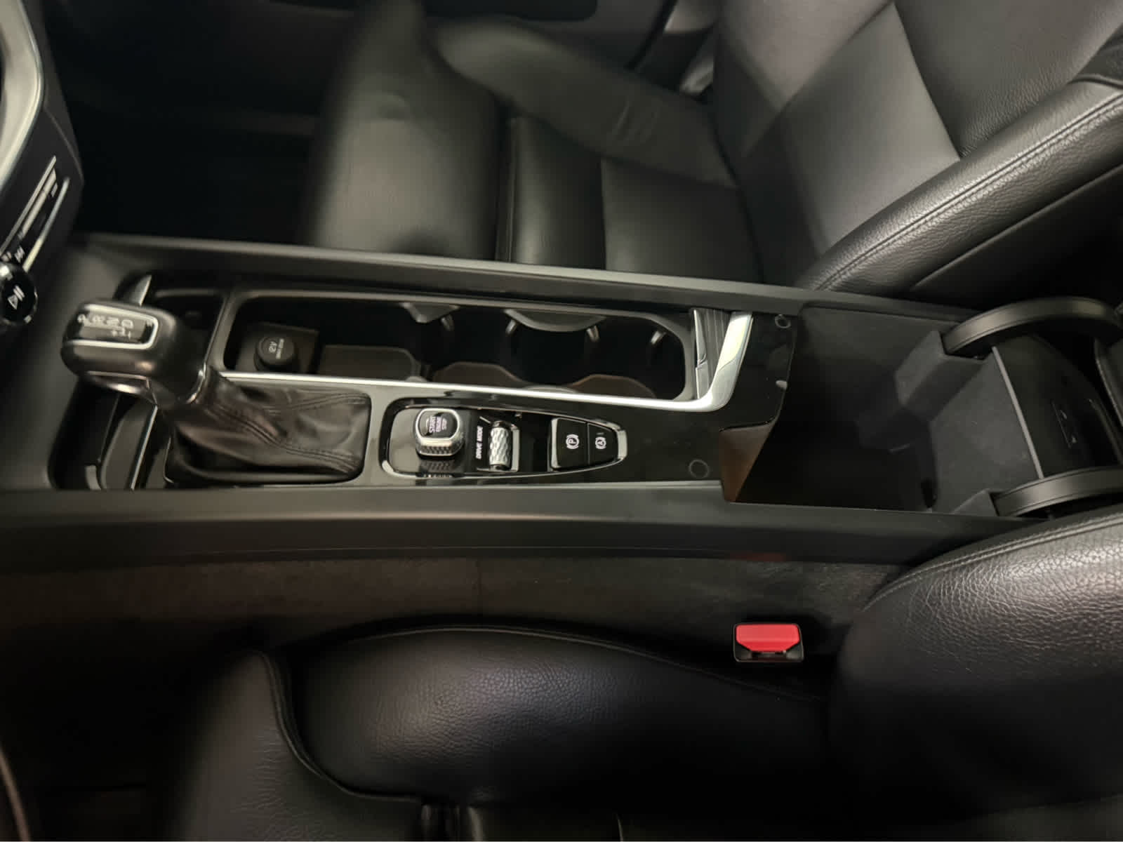 2019 Volvo XC60 Momentum