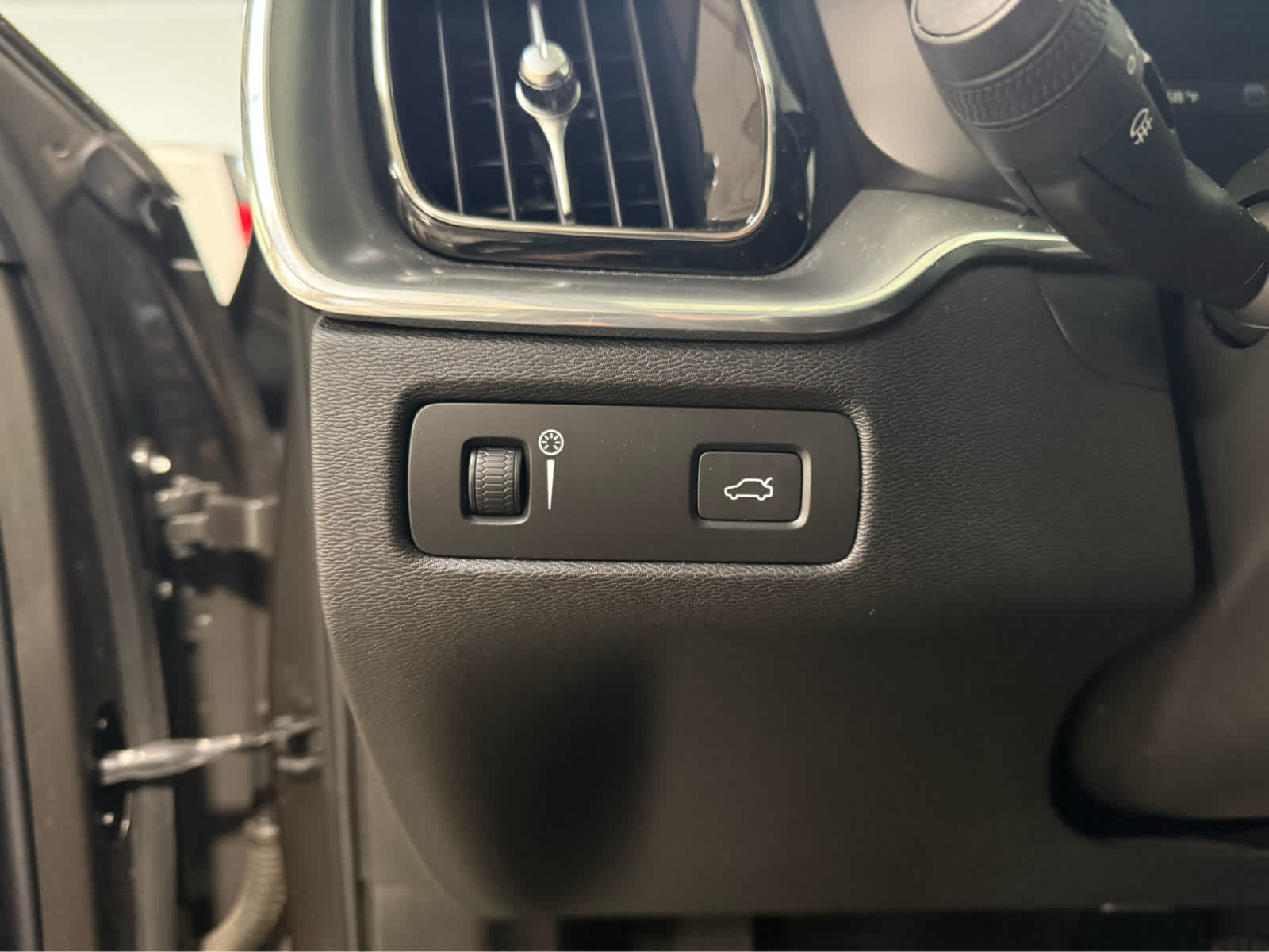 2019 Volvo XC60 Momentum