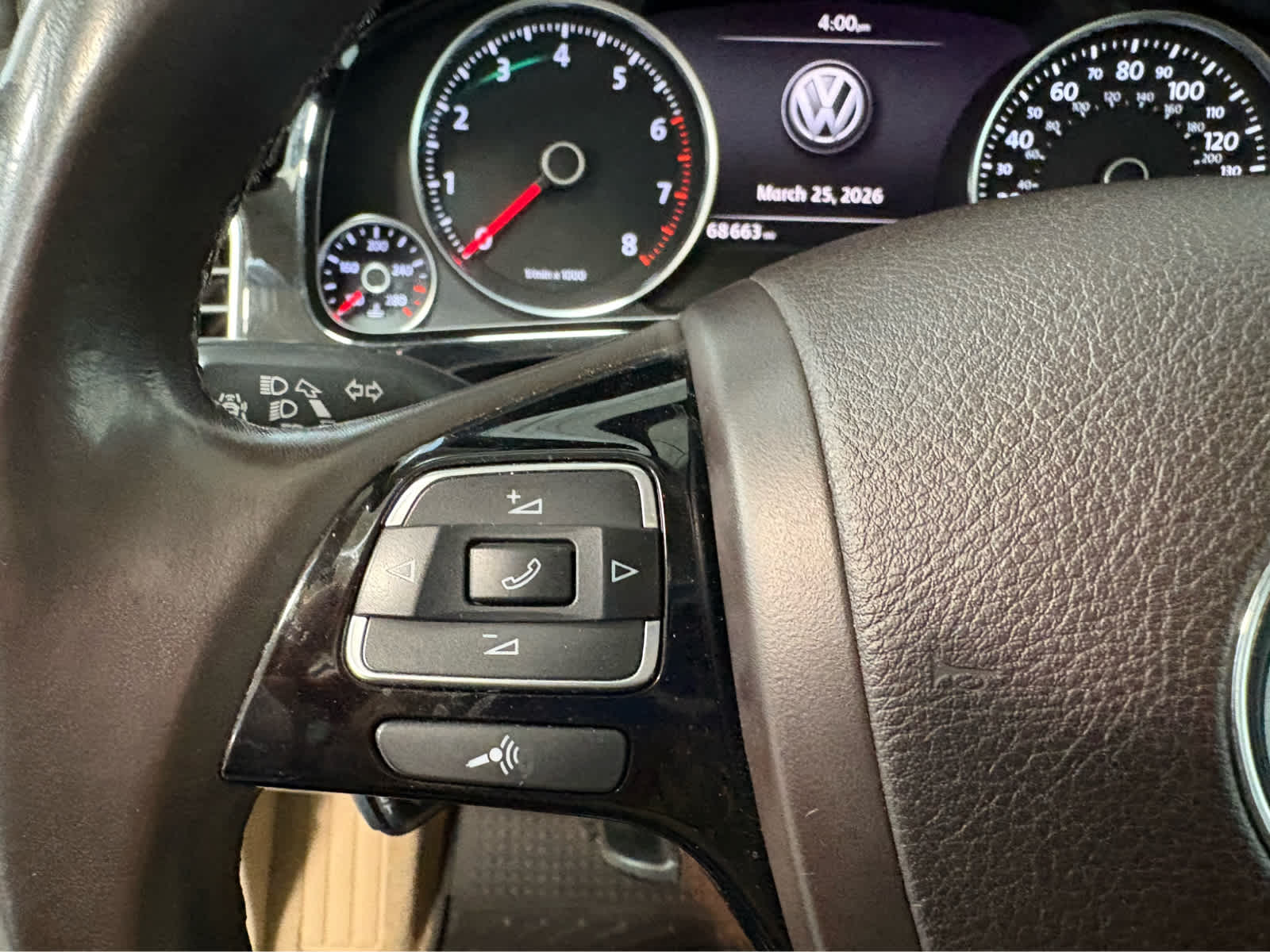 2017 Volkswagen Touareg Sport w/Technology