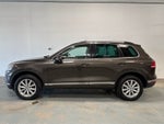 2017 Volkswagen Touareg Sport w/Technology