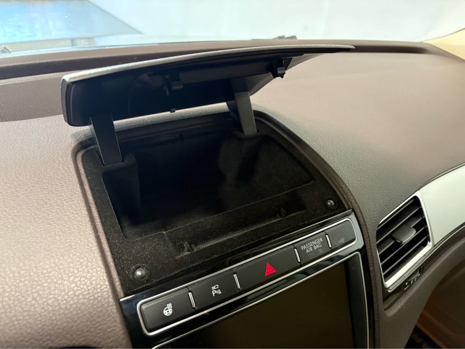 2017 Volkswagen Touareg Sport w/Technology