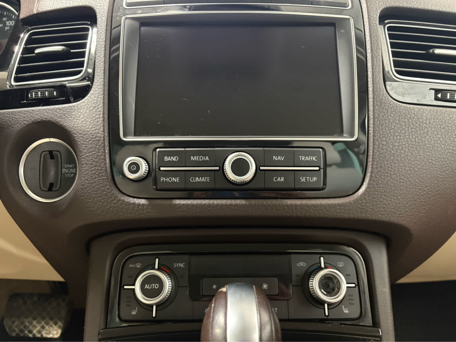 2017 Volkswagen Touareg Sport w/Technology