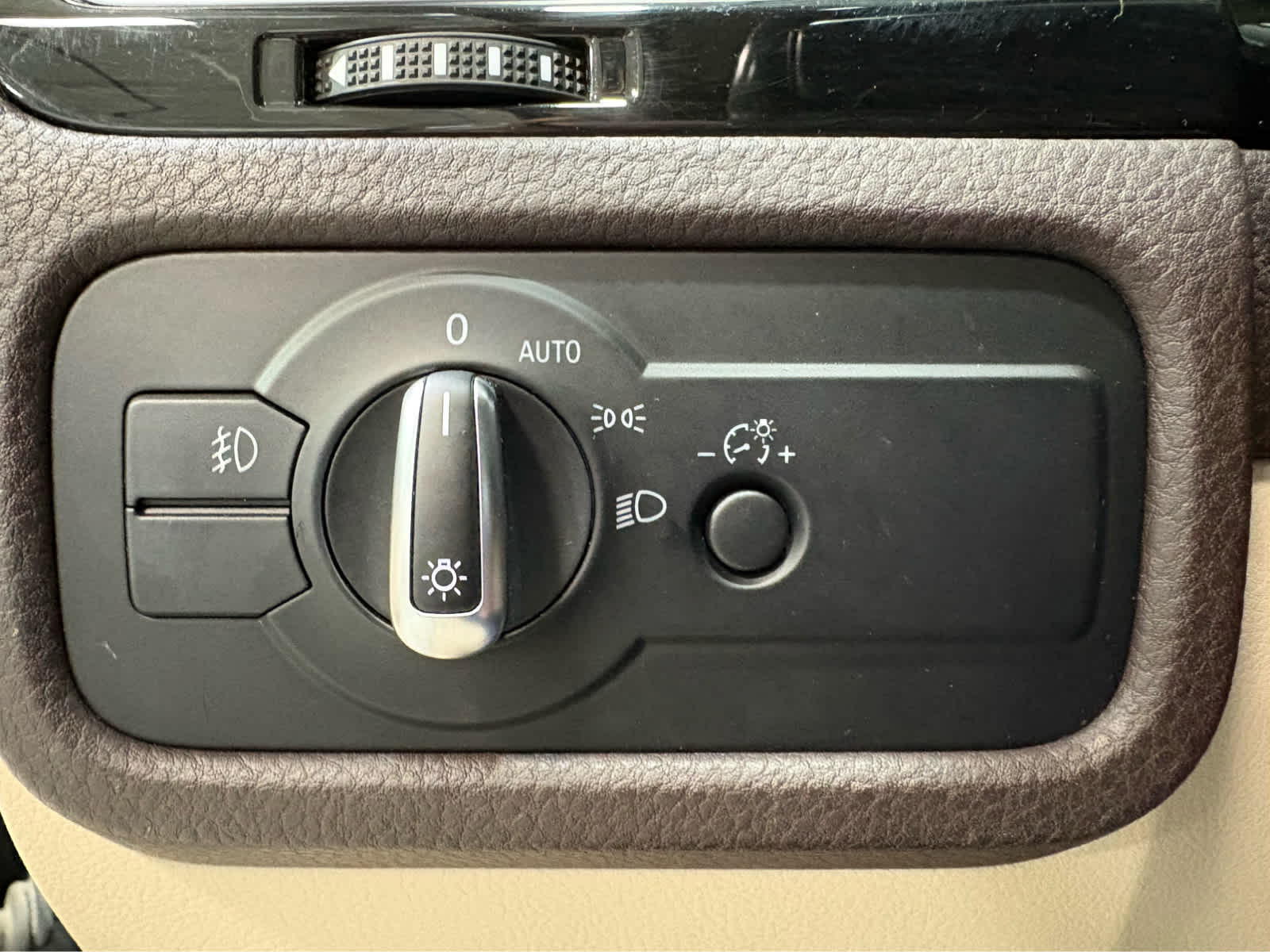 2017 Volkswagen Touareg Sport w/Technology