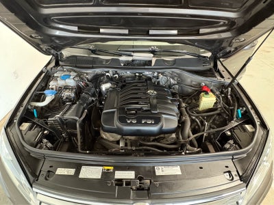 2017 Volkswagen Touareg Sport w/Technology