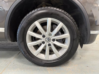 2017 Volkswagen Touareg Sport w/Technology