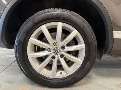 2017 Volkswagen Touareg Sport w/Technology